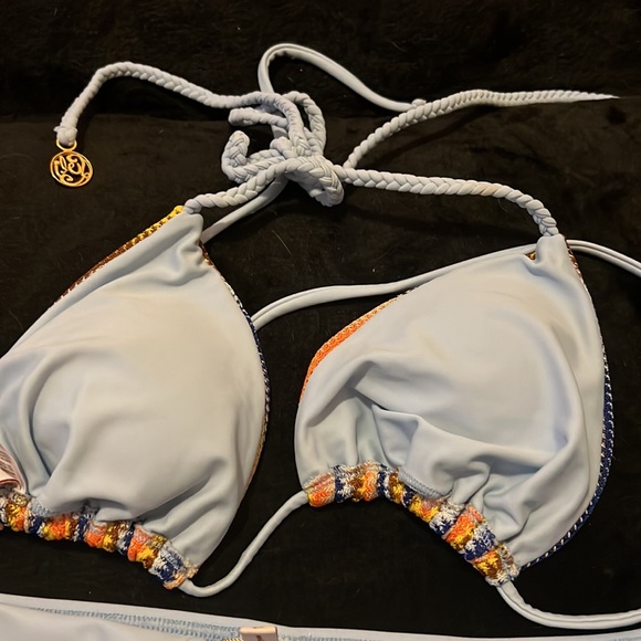 Luli Fama bikini - Picture 2 of 5